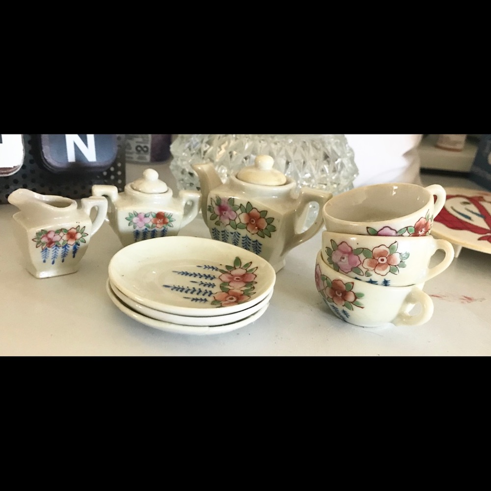 Vintage Lusterware Child’s Tea Set from Japan
